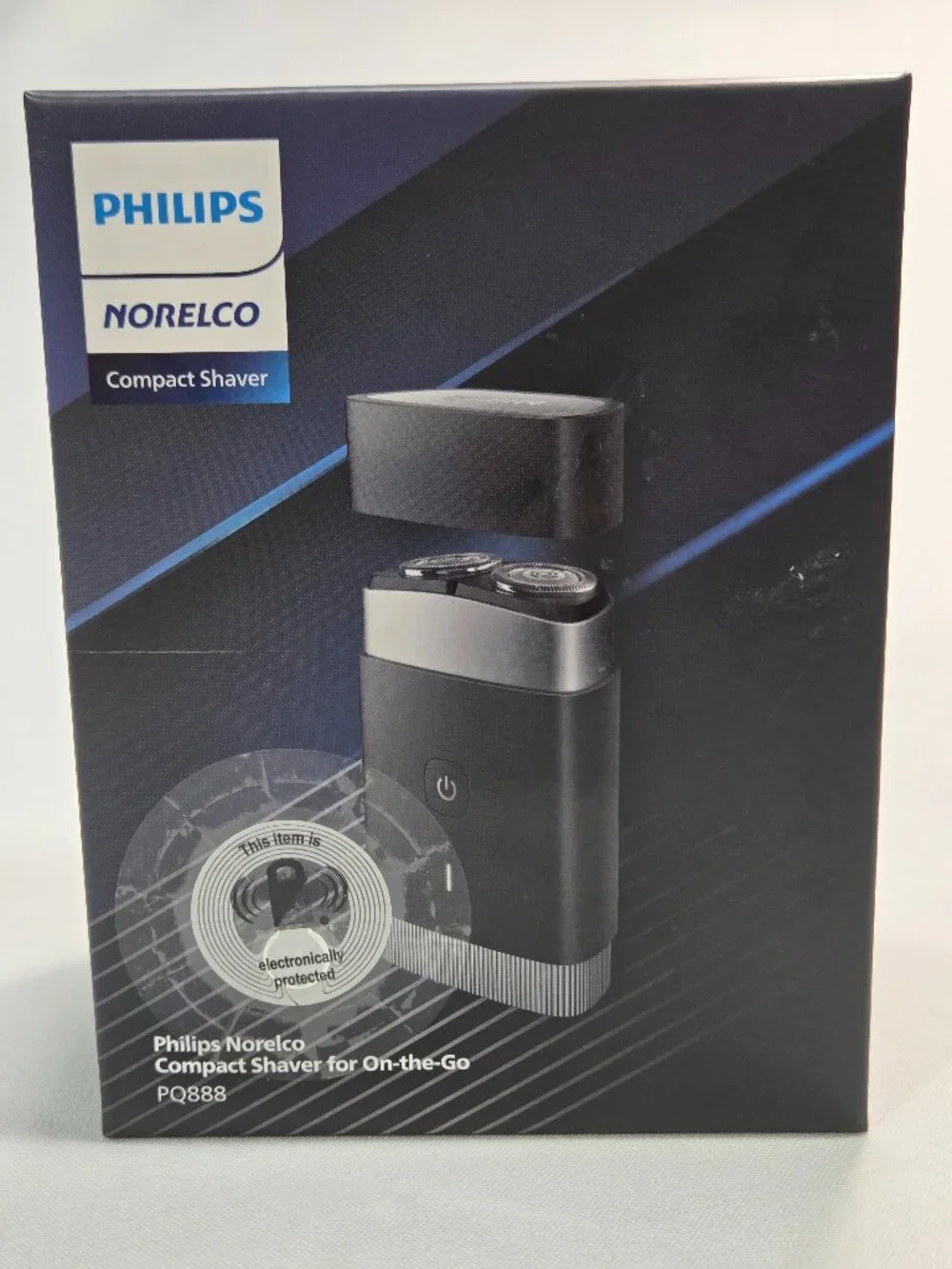 NIB Philips Norelco Compact Shaver On-The-Go Wet Dry Electric Razor PQ888/81 New